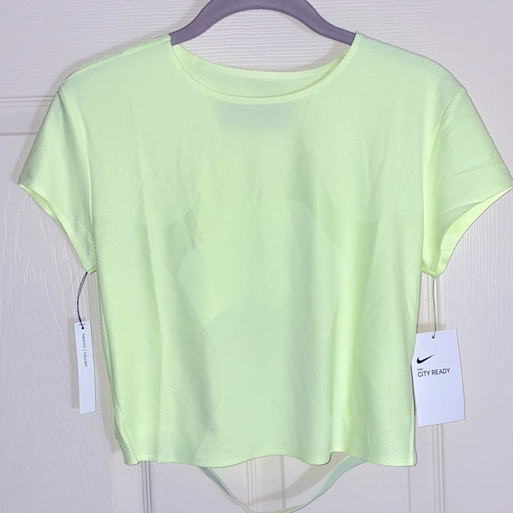 Nike sport crop top